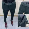 2020 nowe męskie spodnie towarzyskie moda wąski garnitur na guziki spodnie męskie zielone spodnie odzież uliczna mężczyźni biznes dopasowana sukienka jednolity garnitur Pant