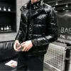 Mens Långärmad Down Parkas Ytterkläder Mode Koreansk Trend Slim Loose Stand Collar Coats Designer Vinterjacka Man Casual Short Jackor