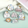 Broches Pins para Mulheres Eu Te Amo Bonito Animal dos Desenhos Animados Gato Pequeno Engraçado Esmalte Menina Homens Presente de Natal Camisa Demin Pin Decoração Distintivo de Metal