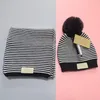 Terno Hat Scarf de 2020 Hat Moda Outono-Inverno E Lenço para mulheres Criança Sólidos terno Cor Gorros Cap Chapéu E Snood Rapazes Meninas