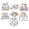 Broches Pins para Mulheres Eu Te Amo Bonito Animal dos Desenhos Animados Gato Pequeno Engraçado Esmalte Menina Homens Presente de Natal Camisa Demin Pin Decoração Distintivo de Metal