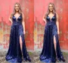 2021 Navy Blue Prom Klänningar Sparkly Sequins Spaghetti Straps Ruched Pleats Custom Made Side Slit Golv Längd Formell Aftonklänning