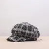 Kvinnor vintage tweed plaid beret hat mode elegant damer tjejer höst vinter bomull åttkantig hatt solskyddsmedel målare hatt