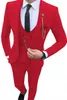 Мода красного Groom Tuxedos Пик нагрудной Slim Fit дружка свадебных смокинги мужчины Пром куртка Blazer 3 шт Костюм (куртка + штаны + Tie + Vest) 33