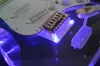 Guitarra elétrica acrílica fábrica de fábrica com luz LED, pickguard branco, hardware de ouro, inlay de penteados, pode ser personalizado