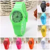 Klockor Kvinnor Sport Candy-Colored Strap Fritid Quartz Watch