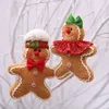 1pc Decorazioni per l'albero di Natale Gingerbread Man Ornament Piccola bambola di peluche Ciondolo appeso Regalo per bambini Capodanno Decorazioni per la casa di Natale