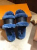 قفل جديد It Flat Mule Women Slippers Sandals Slides Cognac Brown Sweatness Swineakers Fruffy Fur Slipper أحذية جلدية حقيقية مع صندوق