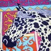 Twill Silk Scarf Square Femmes Big Shawl Hijab Soie Vintage femme Horse Paris Scarpes 130 130cm entier9066780