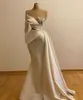 2021 Lovertjes Mermaid Prom Gowns Sexy One Shoulder Sheer Lange Mouw Avondjurk Backless Floor Lengte Formele Toga Vestidos de Novia