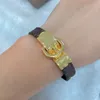 Neues Blumenlederarmband für Frauen goldene Schnalle Hochwertiges schwarzes Lederarmband Juwely Charme Armband Supply217h