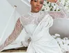 2020 Plus Size Arabski Aso Ebi Sparkly Zroszony Seksowne Suknie Ślubne Wysokie Split Suknie Ślubne Długie Rękawy Satynowe Suknie Ślubne ZJ0533