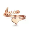 Anneau personnalisé de taille libre, anneau de nom avec le coeur, anneau personnalisé de plaque signalétique pour le couple, anneaux d'acier inoxydable pour des femmes