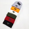 Nouveau P Lettre Designer De Mode Hommes Et Femmes Crâne Chapeaux Chaud Automne Et Hiver Respirant Fit 6 Couleur Haute Qualité Unisexe Hip Hop Chapeaux Cadeau De Fête