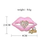 Mulheres Crystal Heart Letter Lip Broche Beijo broche terno lapela moda jóias presente para o amor amigo de Preços por Atacado