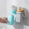 Badrum Tumbler Väggmonterad Borsta Cup Space Saving Bathroom Cup Stick till Wall Punch Gratis upp och ner Plastkopp