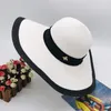 2020 Black White Little Bee Beach Hat New Summer Fashion Street Hats For Woman Justerbara Caps Womens Cap 2 Colors Top Quality4608709