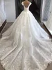 Abito da sposa di lusso con scollo a cuore in pizzo con scollo a cuore e abiti da sposa a maniche corte con applicazioni delicate