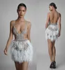 Berta Feather Prom Dresses Sexig Short Spaghetti V Neck Backless Pärlade promklänningar Illusion Formell aftonklänning