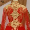 Długie Red Bal Sukienki ze złotą koronką Sparkly Beaded Tulle A Linia Arabskie Suknie Prom z Cloak 2020 Custom Make Formal Dress Y200710