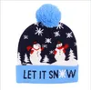 LED Light-up Noël Tricot Bonnet Flocon De Neige De Noël Crochet Chapeaux Xams Lumière Pompon Ball Ski Cap En Plein Air Chaud Bonnets Oreillettes Skull Cap LSK971