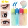 Pinceaux de maquillage 50pcs brillant jetable applicateur de cils baguettes bigoudi brosse ensemble Mascara sourcils bobines peigne bobines