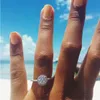 Novos anéis femininos redondos com pedras preciosas prata anéis de noivado joias anel de diamante simulado para casamento316a