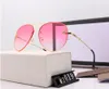 2020 Brand Design Sunglasses Femme Men Brand Designer de bonne qualité Métal Métal Lunettes de soleil surdimensionnées Vintage Femelle masculine UV400 avec boîte