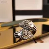 Новый стиль, продавая модные кольца с четырьмя цветами для мужчин и женщин, модные и универсальные личностные кольца8542635