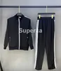 20SS 최고 Qaulity 남자 스포츠 Tracksuits 후드 정장 편지 인쇄 긴 소매 까마귀 바지 망 디자이너 tracksuits 크기: S-XL