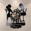 Benutzerdefinierte Spa Salon Business Wandschild Wanddekoration Nagelstudio Personifiziert Ihr Name Vinyl Schallplatte Wanduhr polnische Mode Kunst Uhr LJ200827