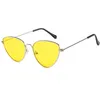 Lunettes de soleil 2021 Rendy Tinded Couleur Vintage Sun Sun Sun Famle Drop Ocean Cateye Women Brand Designer14792819