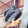 Ins-Flickor Plaid Hair Sticks Fahsion Woman Wide-Brimmed Knot Hårband Mode Barn Lady Retro Rutig Hårpin Hår Tillbehör S688