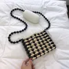 Borsa tessuta fatta a mano per borsa a tracolla da donna da donna estate 2020 Corea del Sud borsa shopper moda piccola borsa quadrata con perline nere