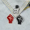 Qihe Smycken Svart Livser Matter Anti-Racism Fist Broscher Mode Lucky Pins För Klädpåse Smycken Gåva För Vänner Partihandel