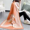 Schals 2021 Warme Kaschmir Dame Schal Pferd Design Chic Orange Farbe Schal Oversize Mode Doppelseitige Dicke Schals