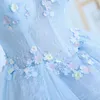 Açık mavi dantel quinceanera elbiseler el yapımı çiçekler alevli kollu benzersiz yaka arka tarafı arka prenses tatlı 15 parti 1769707