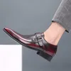2020 Patent Läder Mens Loafers Bröllopsfest Klänning Skor Svart Grön Monk Strap Casual Fashion Men Slip On Shoes Y5-46