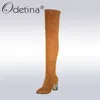 Odetina 2020 nuevo de la manera del cuero genuino de ante Botas sobre la rodilla de la greca altos talones atractivos de invierno de arranque tamaño de los zapatos de Big 33-43