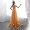 Pomarańczowe suknie ślubne Suknie ślubne Suknie Bez Rękawów Koronki Aplikacja Motyl Suknie Ślubne Court Train Robe de Mariée Custom Made