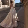 Stylish Lace Backless Wedding Dresses Sheer Plunging Neck A Line Long Sleeves Bridal Gowns Tiered Sweep Train Tulle robe de mariée