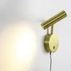 Topoch Applique murale à bras oscillant avec cordon enfichable EU/US Lampes industrielles pour salon Chambre Interrupteur marche-arrêt Blanc chaud 3000K