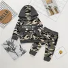 Erkek Bebek Giyim Bebek Bebek Boys Kamuflaj Harf Kazak Hoodie + Pantolon 2PCS Boys Kıyafetler İlkbahar Sonbahar Yenidoğan Bebek Giyim Suit Tops