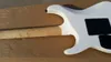 Witte elektrische gitaar met maan godin patroon, Floyd Rose, Star Inlaid Fingerboard, Black Hardware, Precision Production, Hoge kwaliteit