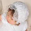 Söt första kommunikationsklänningar med hattar döda klänningar för babyflickor halv ärm spets approcesser lång dop klänning skräddarsydda