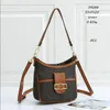 Élégant femme grand sac fourre-tout mode nouvelle qualité en cuir PU femmes sac à main serrure chaîne épaule Messenger sac 3928 # 23x11x20302E