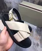 Kobiety sandały butique proste luksusowe grube dolne jagnięta gladiator skórzane buty seksowne narażone palce damskie puste sandały swobodne sandały