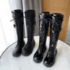 Botas outono inverno patente couro mulher sapatos redondos dedo do pé para cima zíper joelho altamente mulheres plataforma preto motocicleta botas