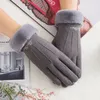 Vente Gants de conduite d'hiver Style romantique français Poignet en peluche Chaud Cachemire Épais Femmes Mitaines Cinq doigts Gants d'écran tactile1