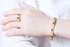 Ring en armband serie vrouwelijke decoraties vierkante nagel vier sterrenarmband creatieve opening armband diamant love bangle5357721